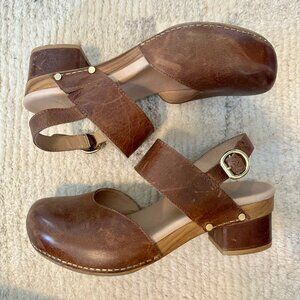 Dansko Malin Clog size 39/US 8.5-9